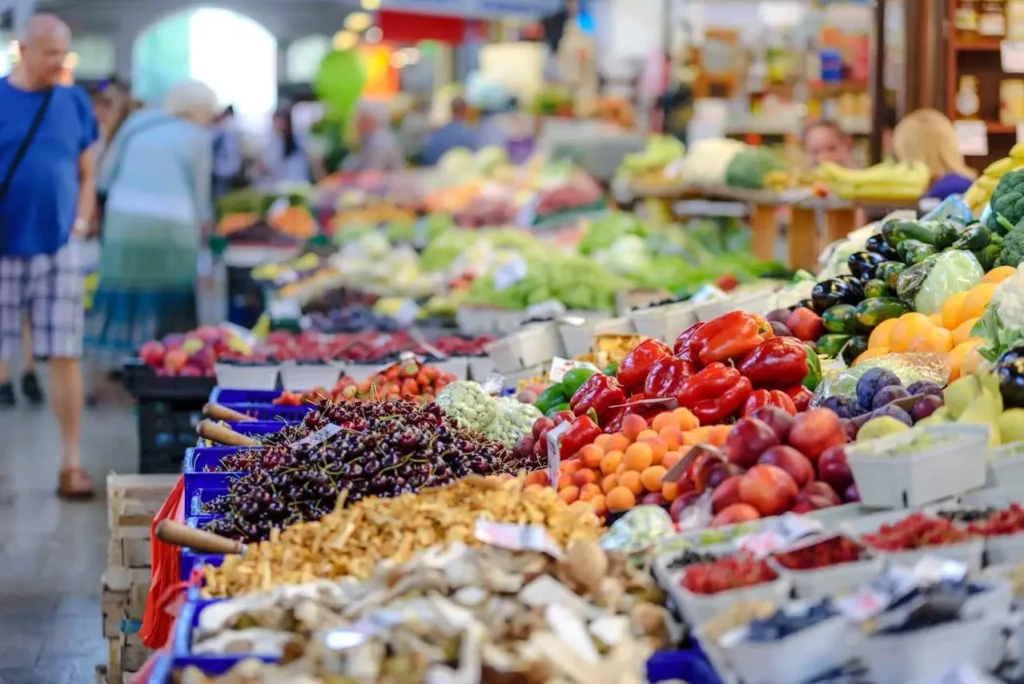 AI in Retail: Smarter Decisions, Better Customer Journeys